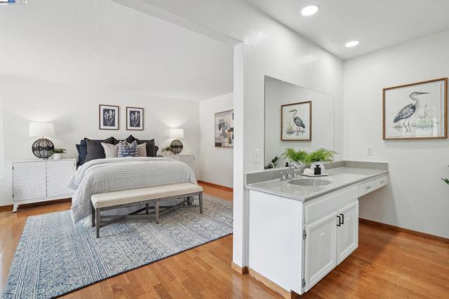643 Contada Cir, Danville CA: https://media.crmls.org/mediaz/7a734b5d-6447-4235-8378-4c28408c30b1.jpg