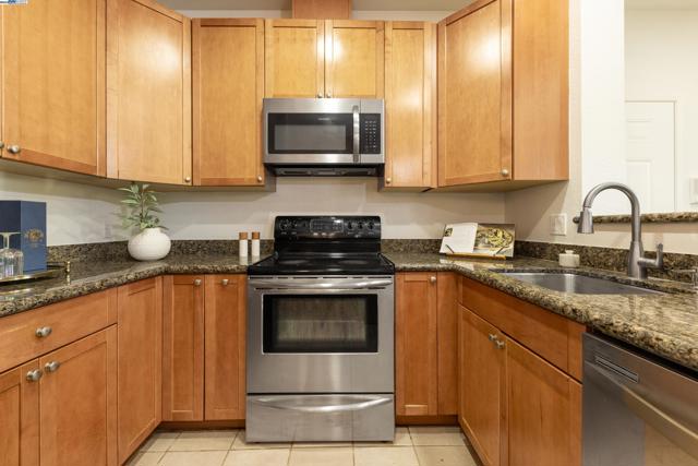 3695 Stevenson Blvd, Fremont CA: https://media.crmls.org/mediaz/7a735ad6-29a6-4ef6-86c8-00db85320407.jpg