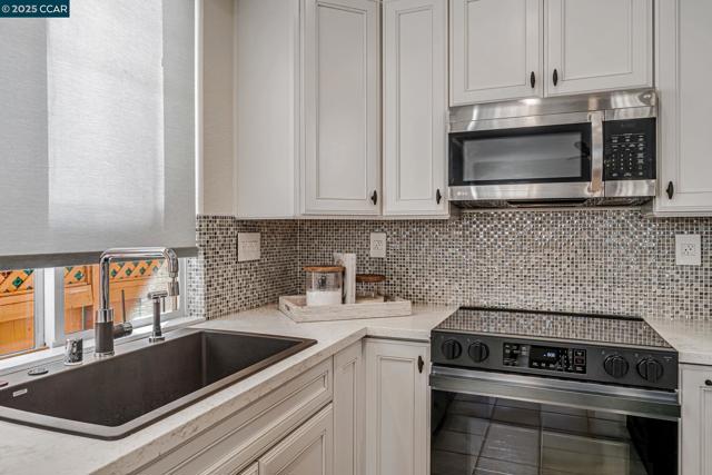 115 Sapphire Ct, San Ramon CA: https://media.crmls.org/mediaz/7a73d68e-2337-4df3-b64b-8858039034c7.jpg
