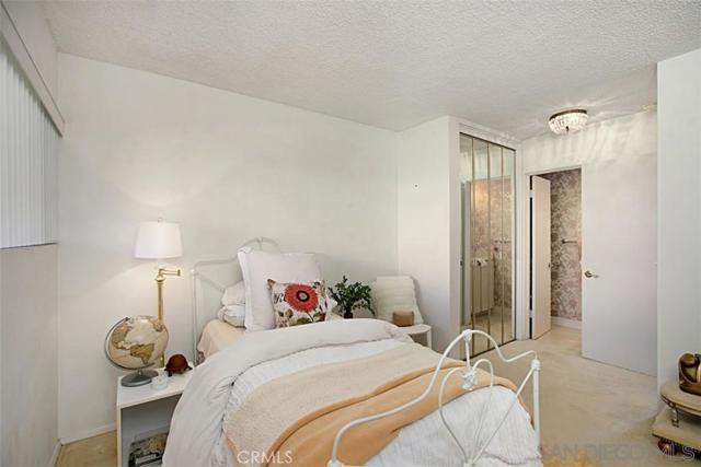 Image 9 of 18 For 2630 Torrey Pines Rd  E24