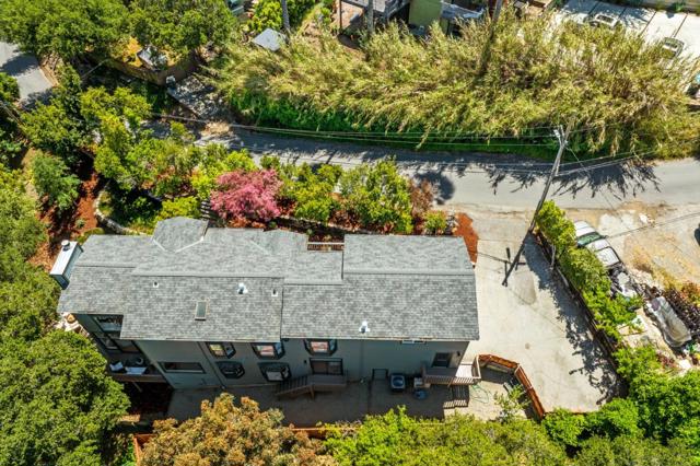 3554 Oak Knoll Drive, Redwood City CA: https://media.crmls.org/mediaz/7a74d784-1d98-4b06-b0ee-0123a7ac1d22.jpg