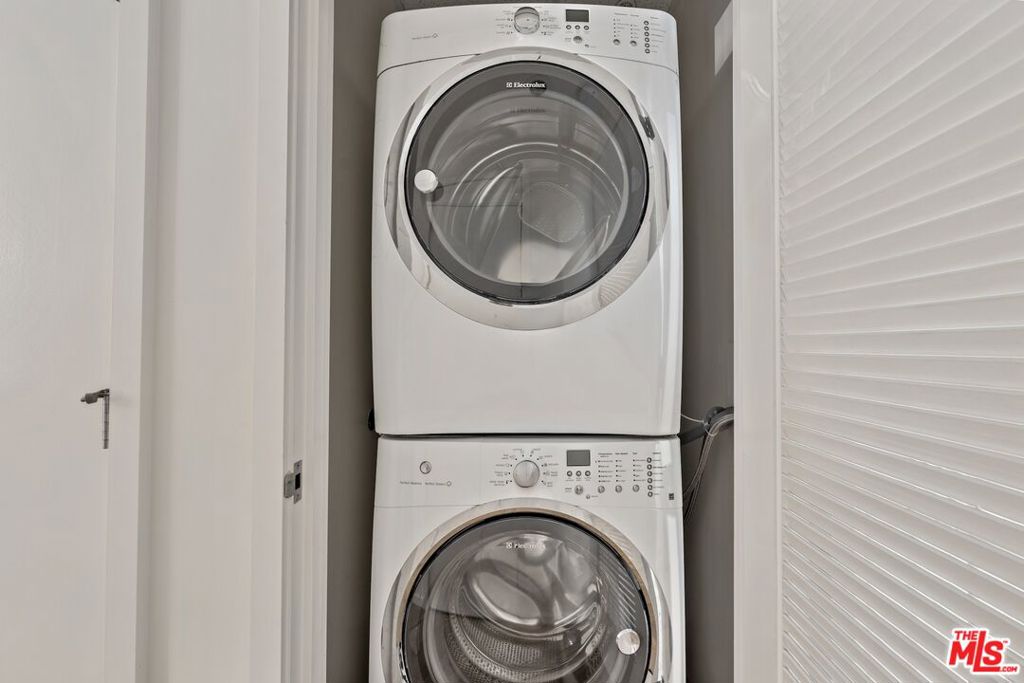 MLS #25604903 image #14