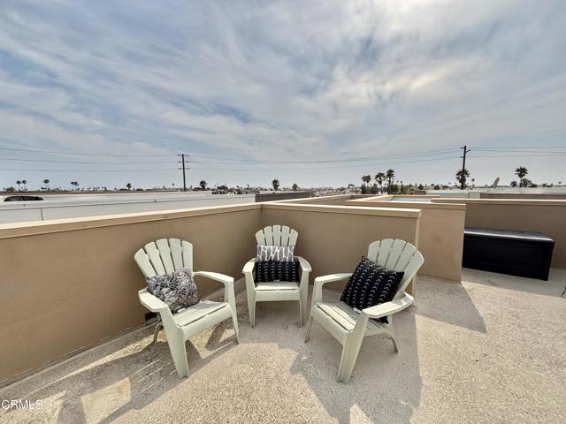 1105 Canal Street, Oxnard CA: https://media.crmls.org/mediaz/7a761eb2-b0c8-4f61-8601-130c6cf0b7e7.jpg