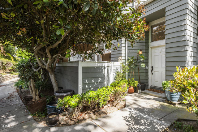 4967 Dekoven St. Street, Ventura CA: https://media.crmls.org/mediaz/7a769e1a-e322-4ea5-acca-f483bacaade3.jpg