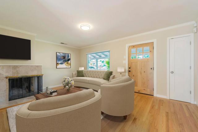 560 6th Avenue, Menlo Park CA: https://media.crmls.org/mediaz/7a76be7c-d3b0-4b97-8e6d-0604248343b3.jpg