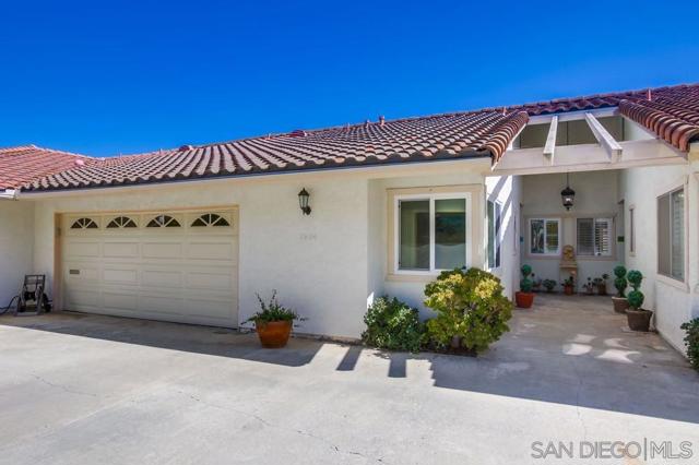 1024 La Tierra Dr, San Marcos CA: https://media.crmls.org/mediaz/7a778b97-c3b7-4e5e-bb63-b6b9fe1c965e.jpg