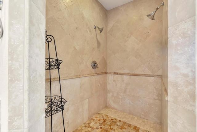 3848 Mariposa Drive, Clearlake CA: https://media.crmls.org/mediaz/7a77a5da-8e8b-4f4a-80eb-5d739122dbd0.jpg