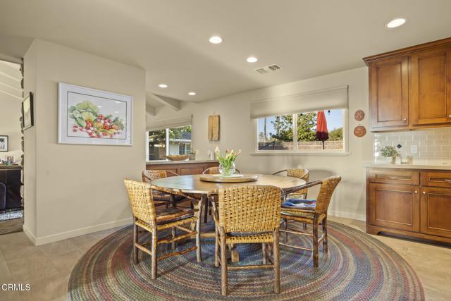 635 Via Del Cerro, Camarillo CA: https://media.crmls.org/mediaz/7a77d599-96d8-4f6b-8451-1c6016810965.jpg