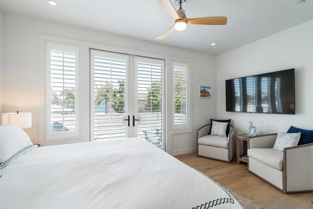 924 D Avenue, Coronado CA: https://media.crmls.org/mediaz/7a77fbba-158e-4396-851d-f52e301e48f2.jpg