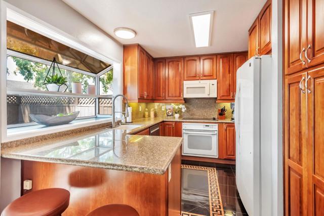 856 Erickson Lane, Foster City CA: https://media.crmls.org/mediaz/7a7823f6-6cd4-4010-9e43-746457e028bb.jpg