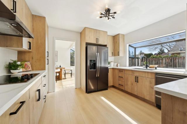 Image 42 of 98 For 762 Carlisle Way