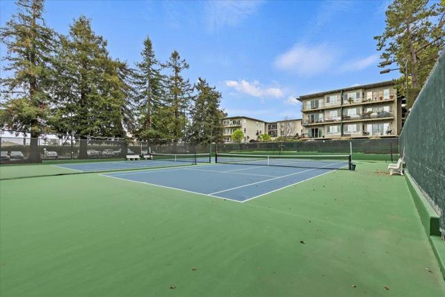 818 N Delaware Street, San Mateo CA: https://media.crmls.org/mediaz/7a79f2e9-feeb-4a7f-a2b2-171fac26bdd7.jpg