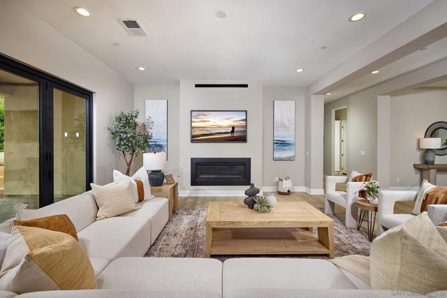 1755 Calle Catalina, Escondido CA: https://media.crmls.org/mediaz/7a7a5289-a1c8-43f3-9041-5ea1641553da.jpg