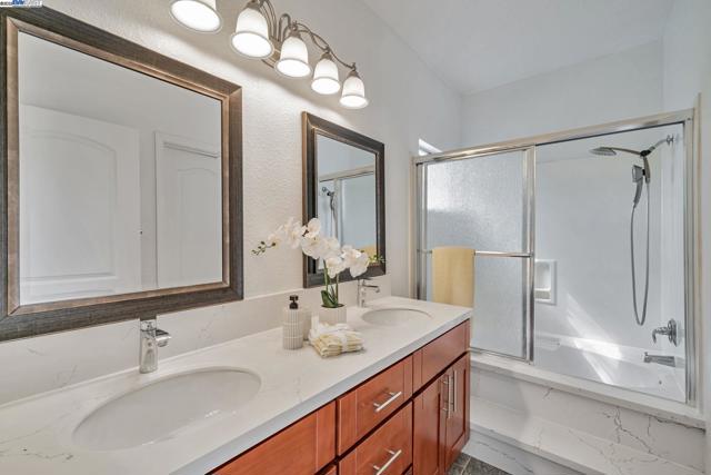 5786 Belleza Dr, Pleasanton CA: https://media.crmls.org/mediaz/7a7a64f3-e768-4819-8d14-2fadadf27f03.jpg
