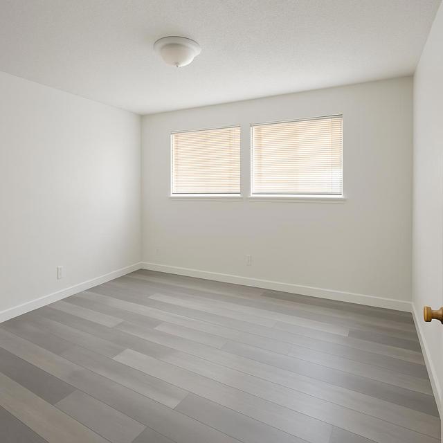 1177 Ski Run Boulevard, South Lake Tahoe CA: https://media.crmls.org/mediaz/7a7b45a9-28ea-44b7-91d7-1ae00086ddce.jpg