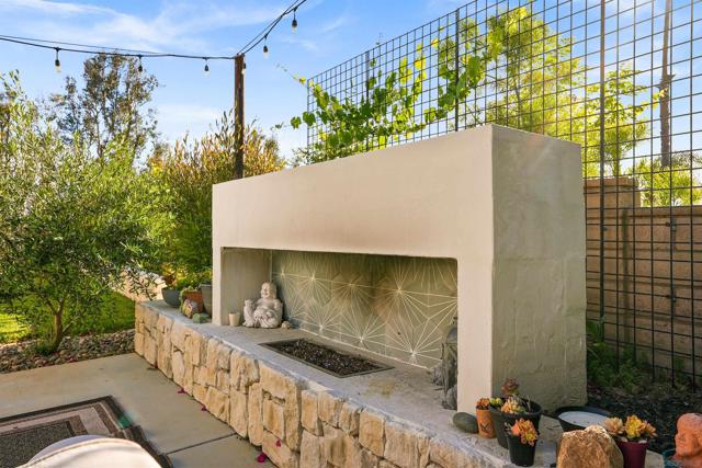 42608 Remora St, Temecula CA: https://media.crmls.org/mediaz/7a7b533b-f98c-4a4a-852b-49becd49a096.jpg