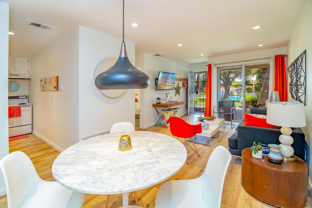 550 N Villa Court #114