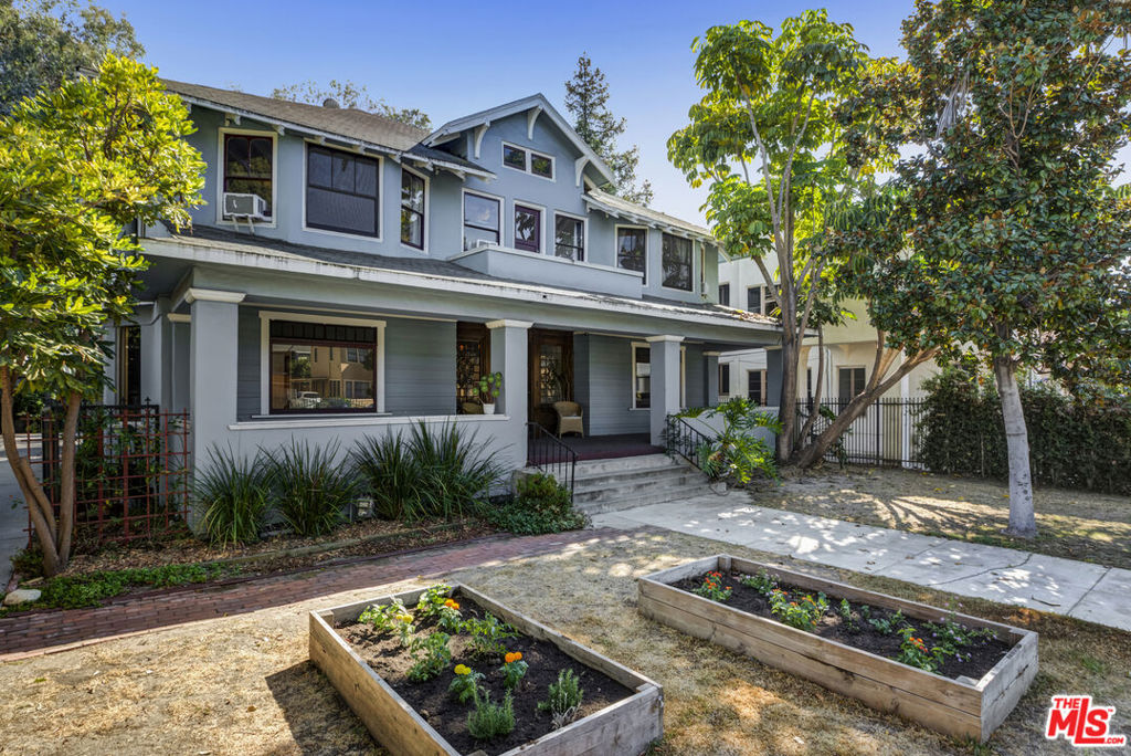 1616 W 25th Street