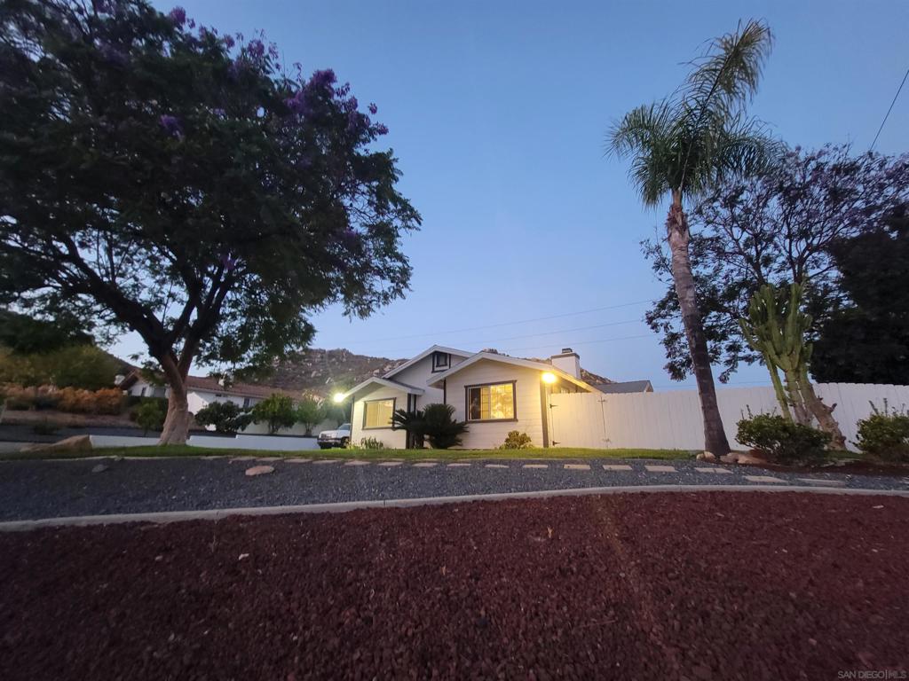 10315 Mountain View Ln