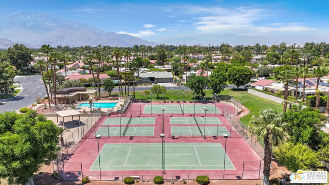 12 Santa Clara Drive, Rancho Mirage CA: https://media.crmls.org/mediaz/7a7becae-b8ac-4108-9d21-913b933b8818.jpg