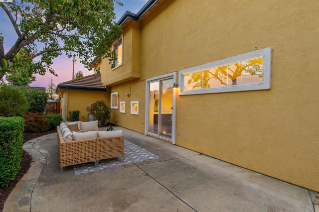 3582 Ridgecrest Way, Livermore CA: https://media.crmls.org/mediaz/7a7c4040-3f9b-40c1-b386-2e1b075d2260.jpg