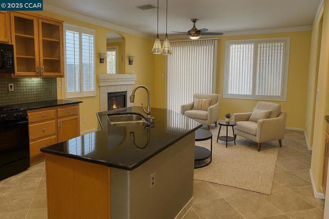 3424 Molokai Rd, West Sacramento CA: https://media.crmls.org/mediaz/7a7d1aa5-d041-4e0f-8405-8708b8b11d35.jpg