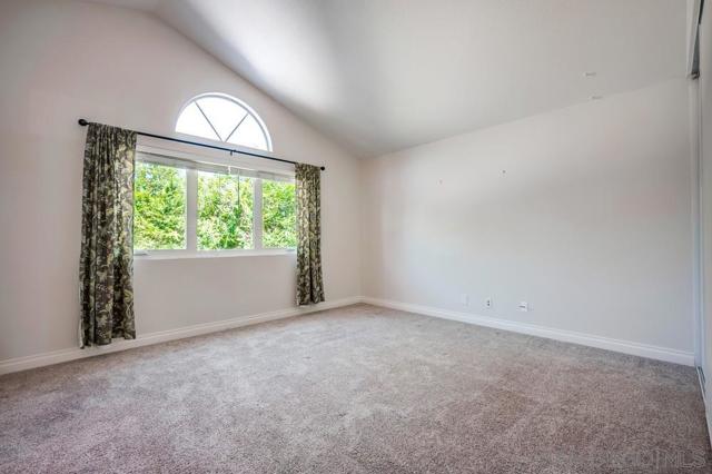 40037 Amberley Cir, Temecula CA: https://media.crmls.org/mediaz/7a7d533a-0627-484b-ae8c-9afacb1996ec.jpg