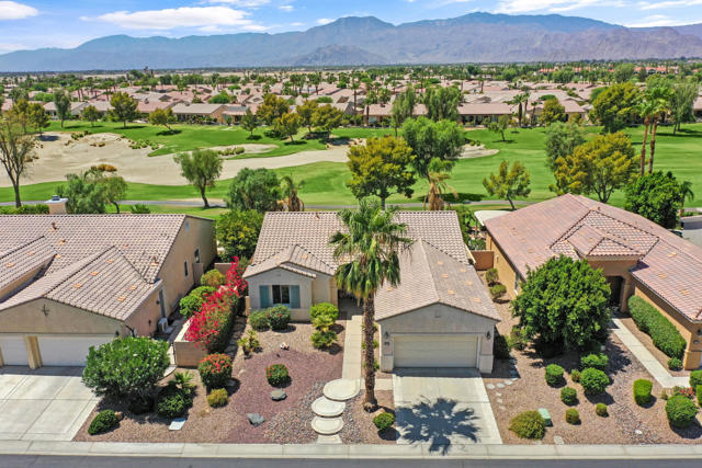 81193 Avenida Tres Lagunas, Indio CA: https://media.crmls.org/mediaz/7a7d8f0b-c6d2-41e7-a2b0-edc50f84895f.jpg