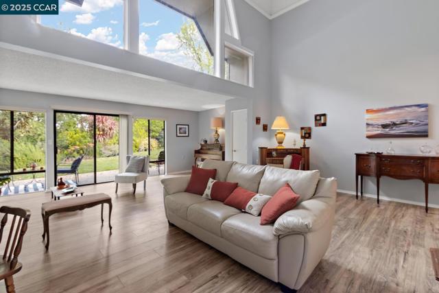 1244 Singingwood Ct., Walnut Creek CA: https://media.crmls.org/mediaz/7a7d9428-af39-4098-9df6-41a99b60adc7.jpg