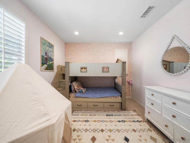 916 Camino Aldea, Chula Vista CA: https://media.crmls.org/mediaz/7a7e0a6e-08d2-4828-afce-95e5260c4855.jpg