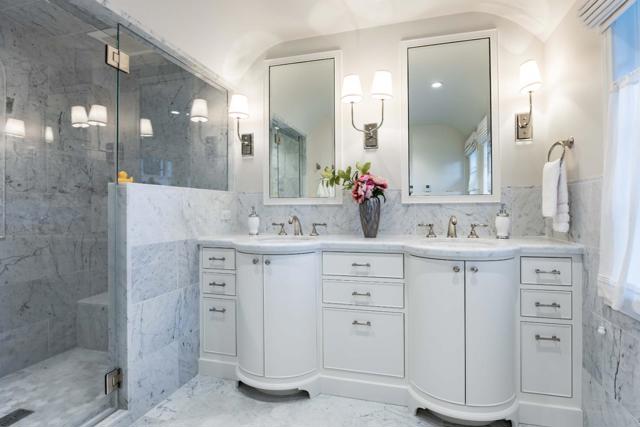 467 Lincoln Avenue, Palo Alto CA: https://media.crmls.org/mediaz/7a8098de-eb8c-43fc-8241-ddbfd8de6115.jpg