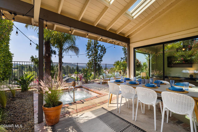 1932 Summer Cloud Drive, Thousand Oaks CA: https://media.crmls.org/mediaz/7a80da00-8e7c-4fe0-810c-594de28b5769.jpg