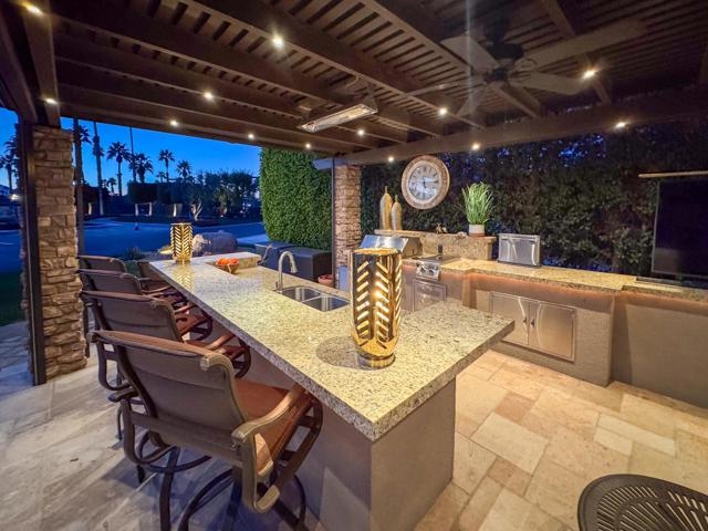 80394 Avenue 48, Indio CA: https://media.crmls.org/mediaz/7a80fb1e-145d-4dd9-a7ab-557f3c585704.jpg