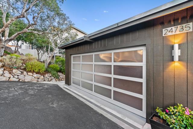 24735 Handley Drive, Carmel CA: https://media.crmls.org/mediaz/7a80fe17-4e2d-48ae-ae0c-d5ac51c65077.jpg