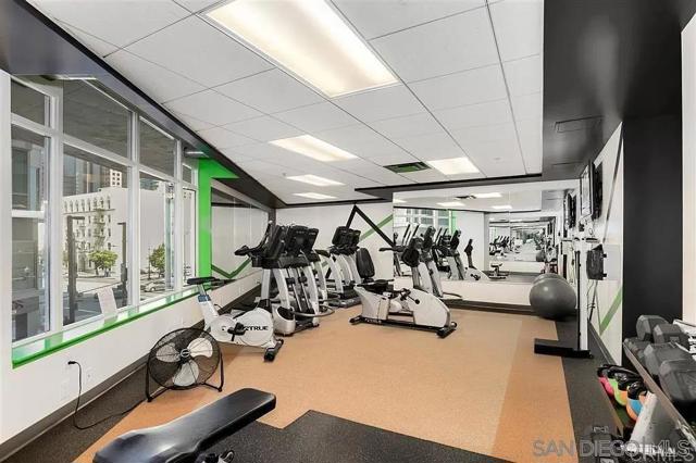 Image 23 of 24 For 1080 Park Boulevard 607