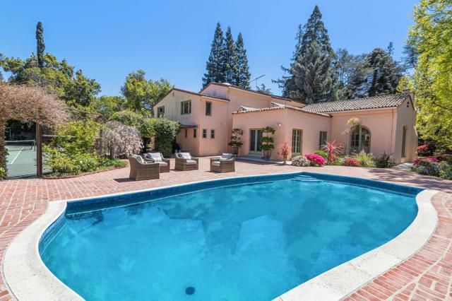 269 Selby Lane, Atherton CA: https://media.crmls.org/mediaz/7a813f88-f3ef-4780-9ed1-7238f52da921.jpg