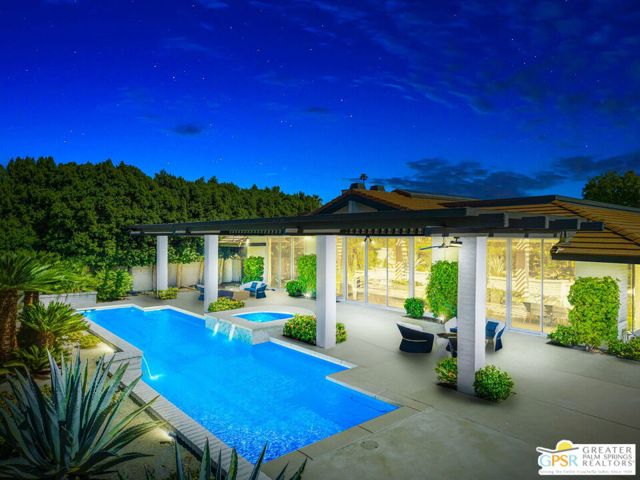 30 Mayfair Drive, Rancho Mirage CA: https://media.crmls.org/mediaz/7a8260cb-34b5-4657-8d86-f1672eb15eca.jpg