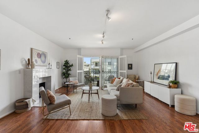 1871 Greenfield Avenue, Los Angeles CA: https://media.crmls.org/mediaz/7a82f5a9-6e96-4ee0-8e01-5397f4427d51.jpg