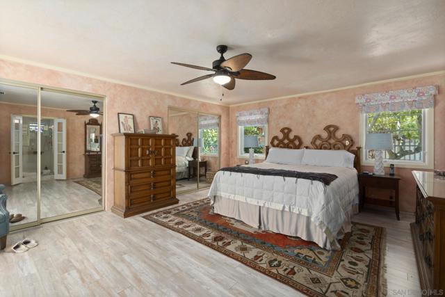 1434 5th Street, Coronado CA: https://media.crmls.org/mediaz/7a8300ea-b19c-44f3-a565-1d98696e5b9d.jpg