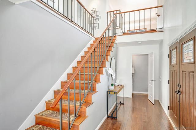 3212 Cadden Ct, San Diego CA: https://media.crmls.org/mediaz/7a834b24-7884-4f1a-8574-708d08c8587b.jpg