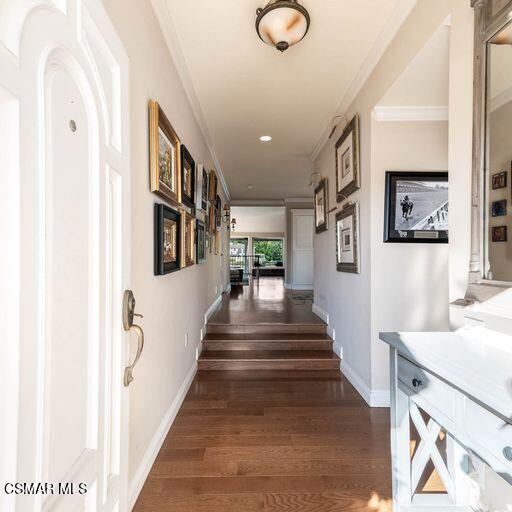 32146 Oakshore Drive, Westlake Village CA: https://media.crmls.org/mediaz/7a8443d1-f422-495b-bdf3-355a8766887d.jpg