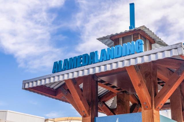 2815 Crusader, Alameda CA: https://media.crmls.org/mediaz/7a85ee2b-ae12-4344-8cc0-22411e7255dd.jpg