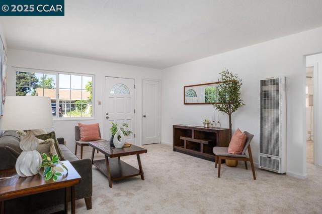 4192 Valley Ave, Martinez CA: https://media.crmls.org/mediaz/7a86321b-ef2b-4105-82a4-ef5e67149b94.jpg