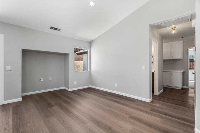 67618 Loma Vista Road, Desert Hot Springs CA: https://media.crmls.org/mediaz/7a86593c-01ca-494d-9785-1a602c83e09d.jpg