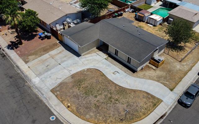 45530 Del Rey Avenue, Indio CA: https://media.crmls.org/mediaz/7a874af2-cf17-4ad7-9071-4c6cd145ff14.jpg