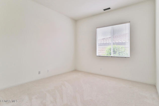 2746 Autumn Ridge Drive, Thousand Oaks CA: https://media.crmls.org/mediaz/7a875ea3-080a-40e4-97fc-18e75e021e9b.jpg