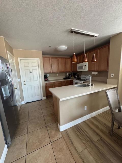 12500 Rogge Village Way, Salinas CA: https://media.crmls.org/mediaz/7a87dfe3-9bed-48dd-a8a5-95b0eed12a97.jpg