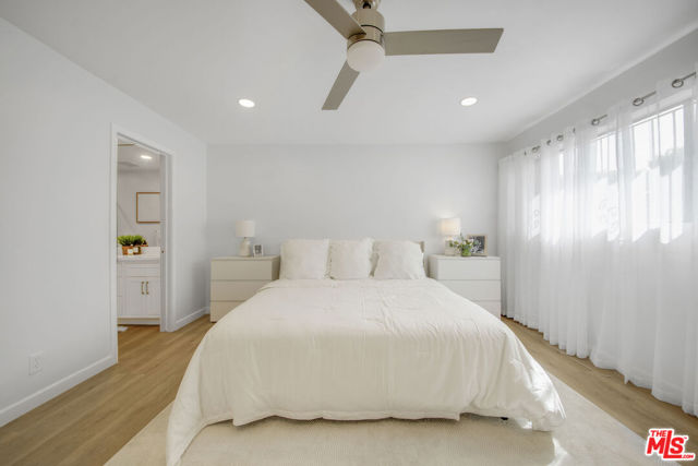 1010 Hammond Street, West Hollywood CA: https://media.crmls.org/mediaz/7a88f591-fb06-4a36-833a-c28798350d66.jpg