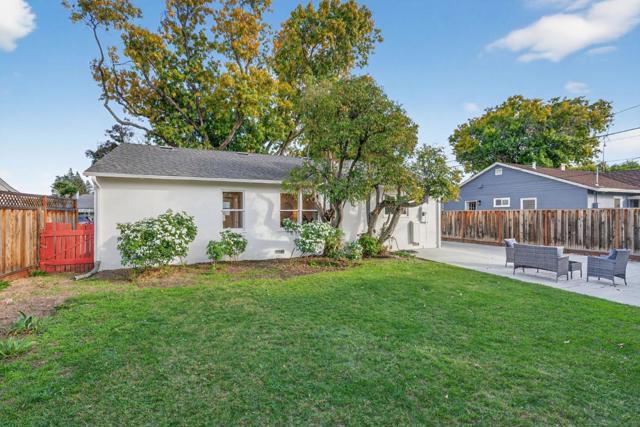 876 Sunset Drive, Santa Clara CA: https://media.crmls.org/mediaz/7a89c289-6bfc-42a7-8711-b15945473751.jpg