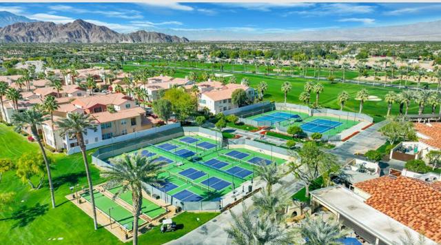 80276 Via Tesoro, La Quinta CA: https://media.crmls.org/mediaz/7a8a1a13-b603-4fcf-9a09-43cac33a5a38.jpg